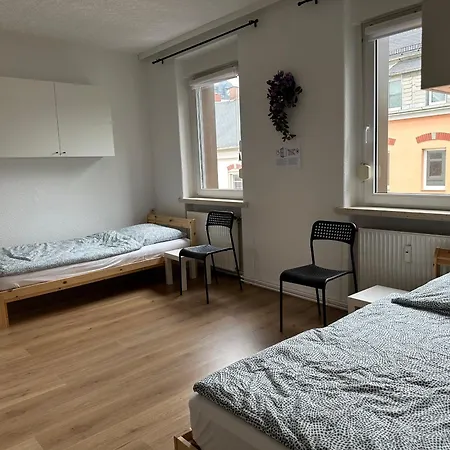 Monteurwohnungen - Bis 12 Betten Appartement